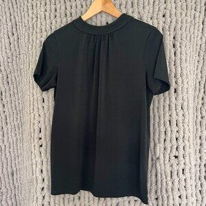 Banana Republic Factory Black Pleated Back Tee Medium